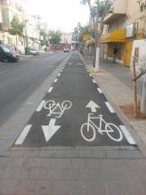 שביל דו סטרי לתנועת אופניים